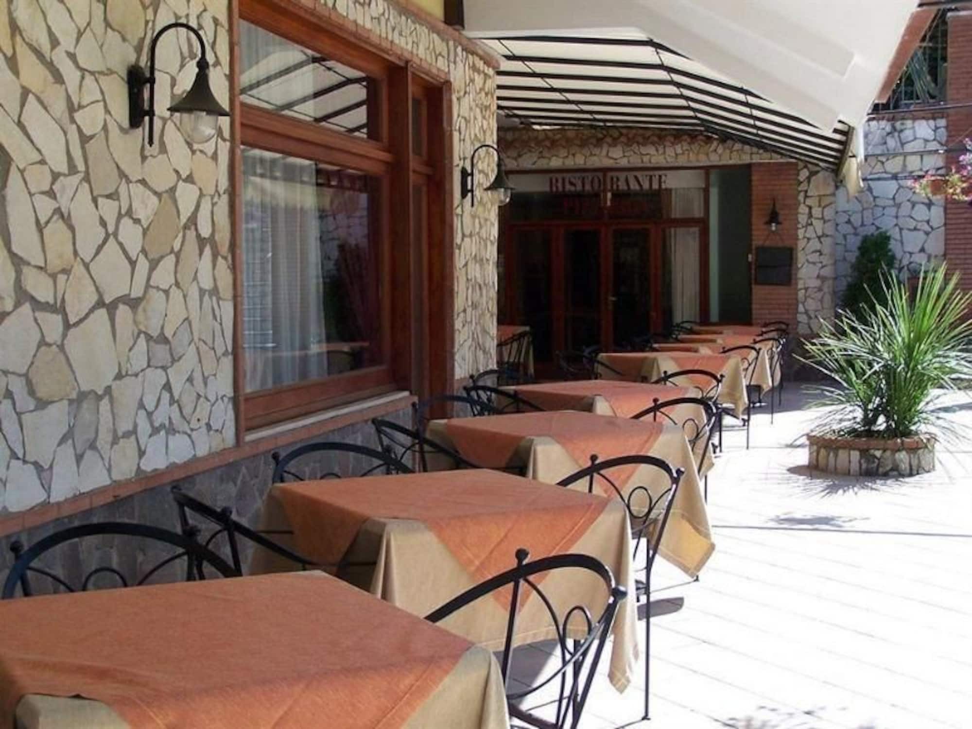Hotel Ristorante Belvedere Казерта Экстерьер фото